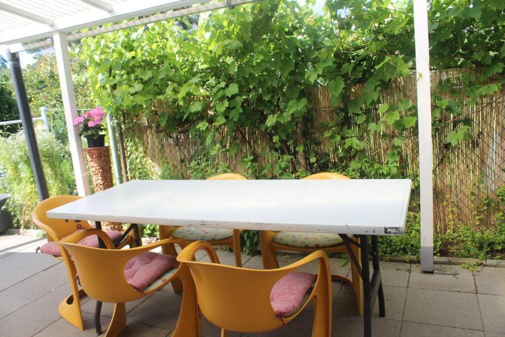 Kleines Haeuschen Am Garten In Darmstadt Kültér fotó